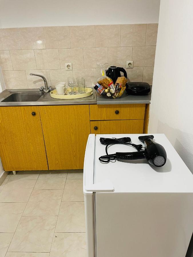 Anastasia Apartment Afandu Zewnętrze zdjęcie