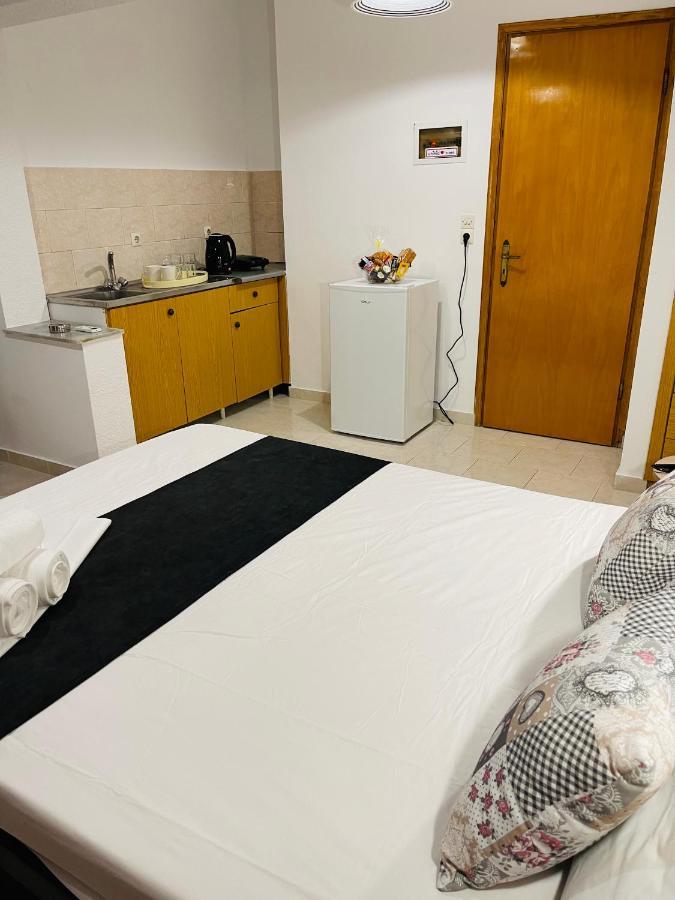 Anastasia Apartment Afandu Zewnętrze zdjęcie